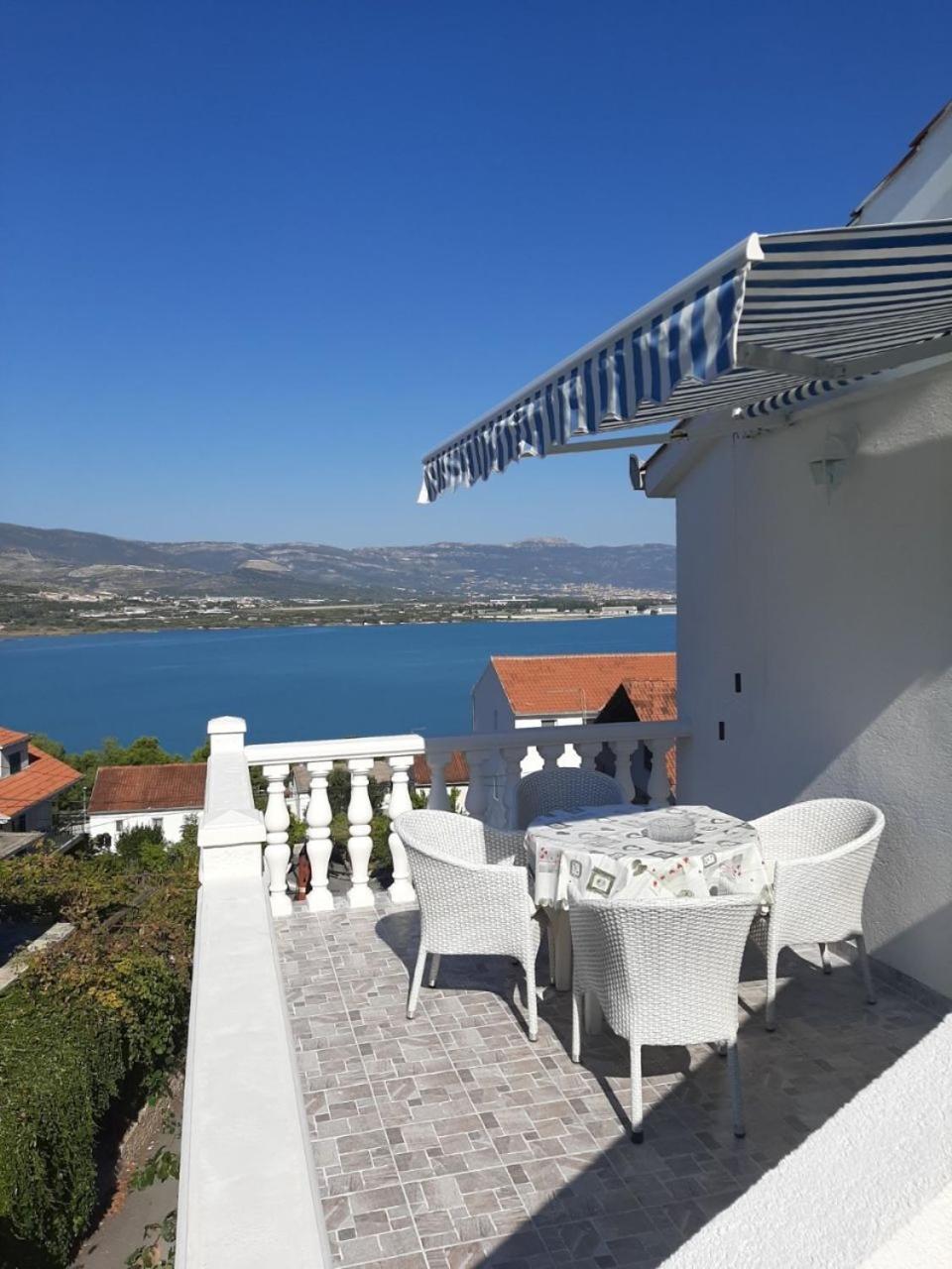 Apartments Ivica - 150M From Sea Trogir Ngoại thất bức ảnh