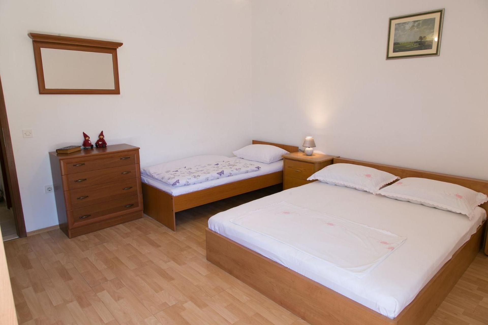 Apartments Ivica - 150M From Sea Trogir Ngoại thất bức ảnh